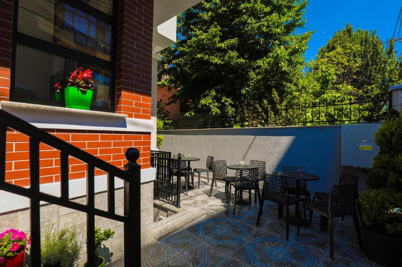 Hotel Peroni Korce Exterior photo